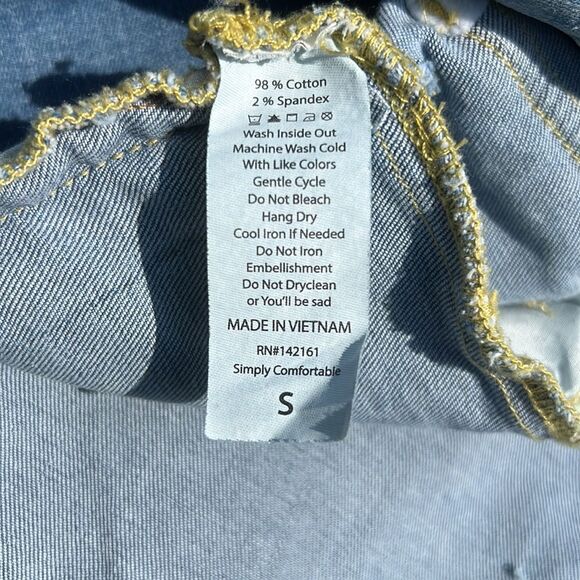 LulaRoe Denim Trucker Style Print Jean Jacket Size Small - Picture 7 of 11